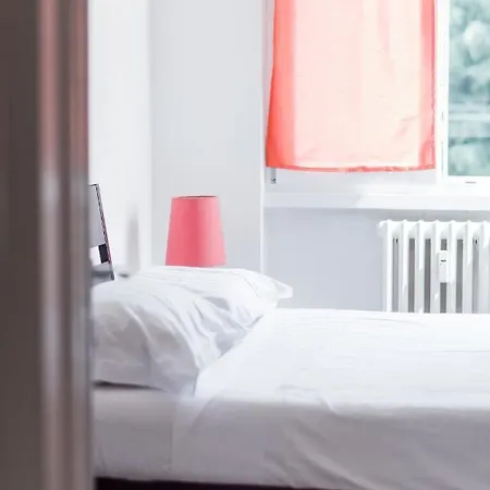 Appartement Casa Riviera Milaan