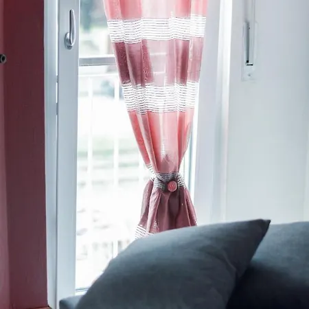 Appartement Casa Riviera Milaan